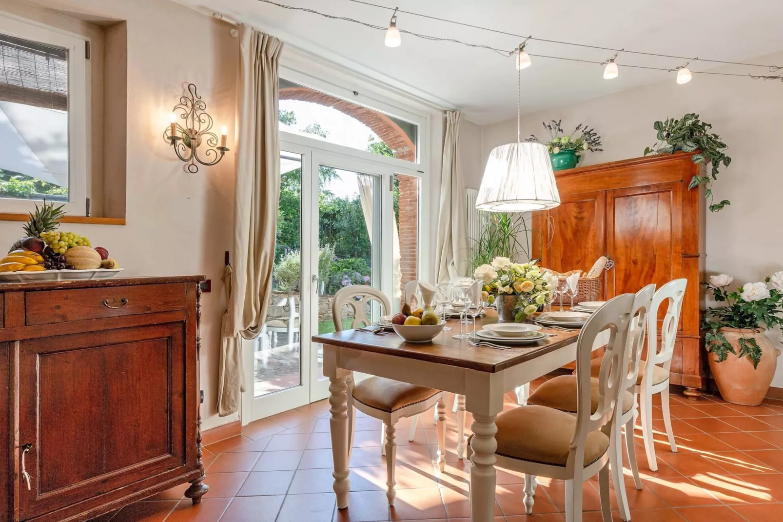 Villa Ester-Untagged