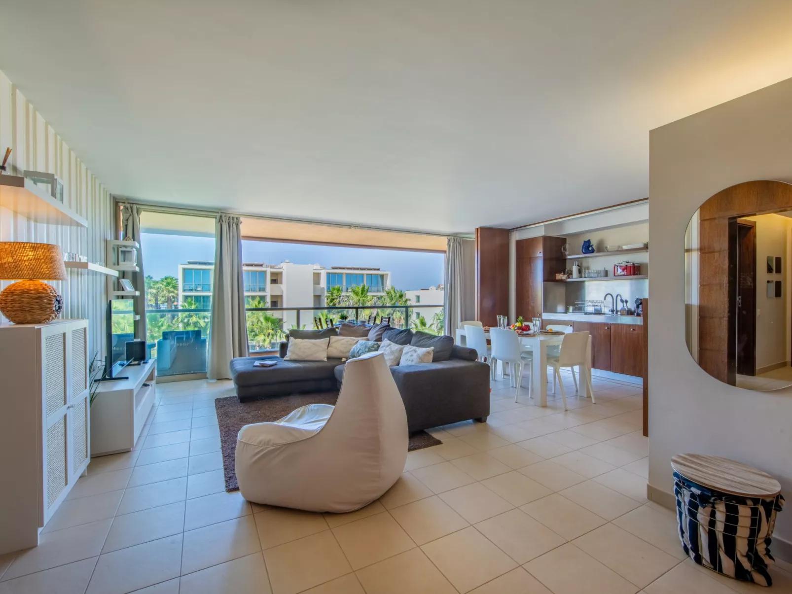 Algarve Sun-Sea Retreat-Inside