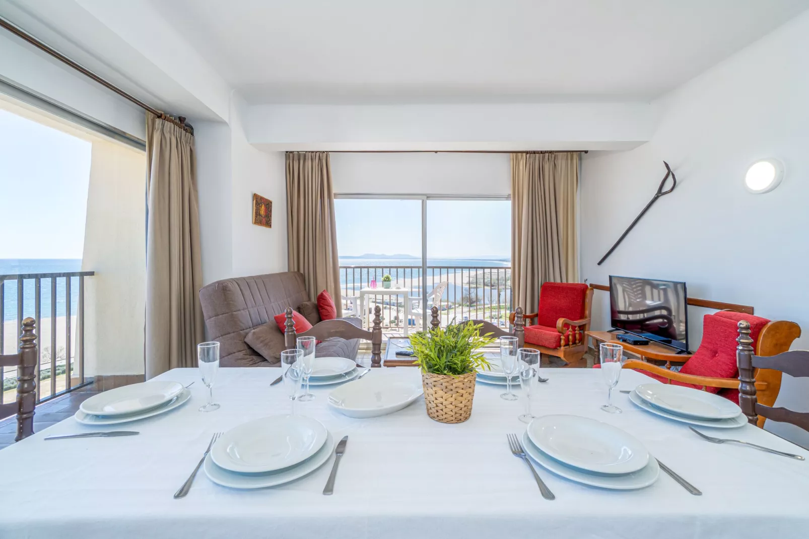 0030-CANIGO 8º D-Dining room