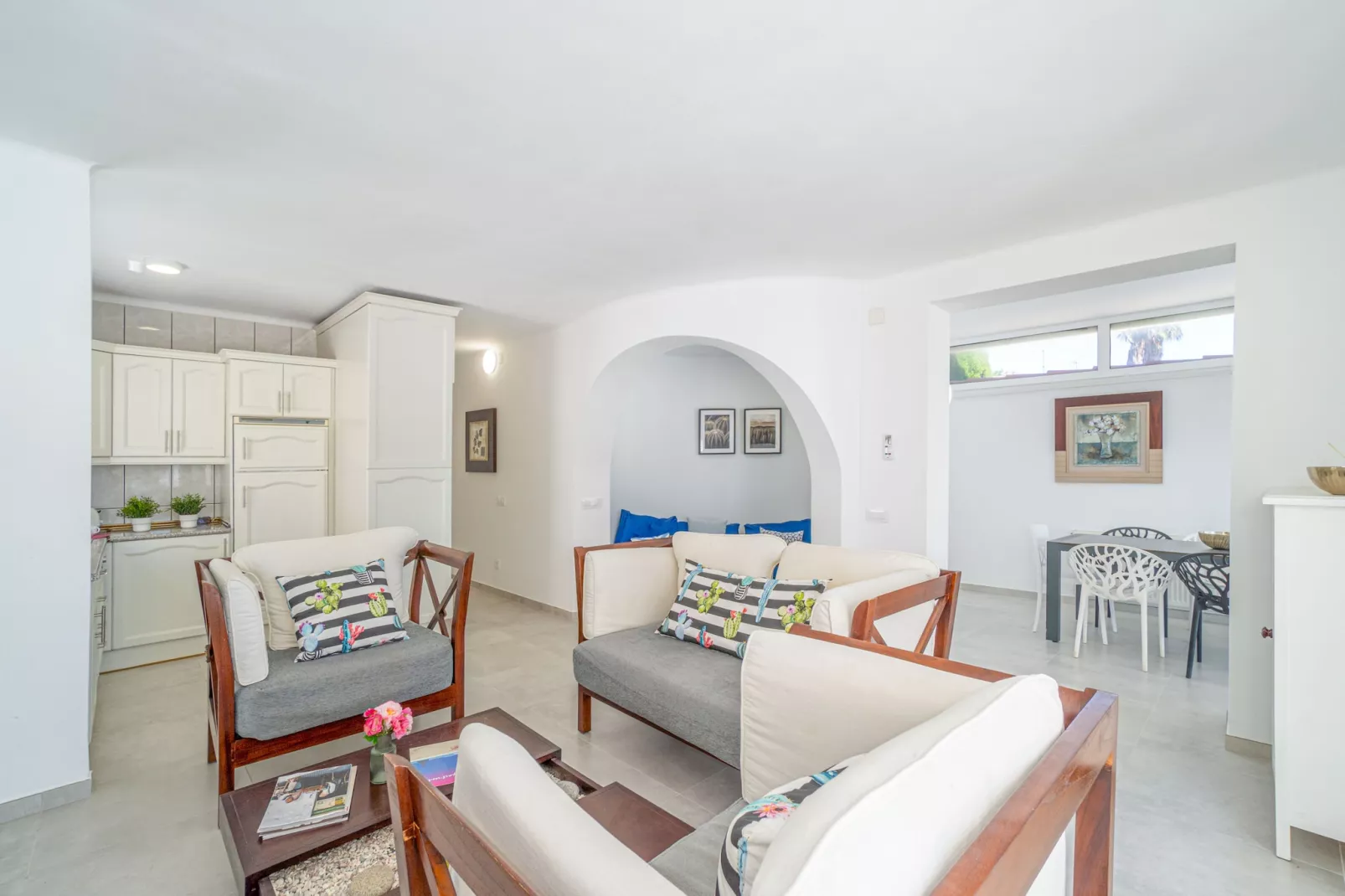 0100-LLOBREGAT 25 B-Wohnzimmer