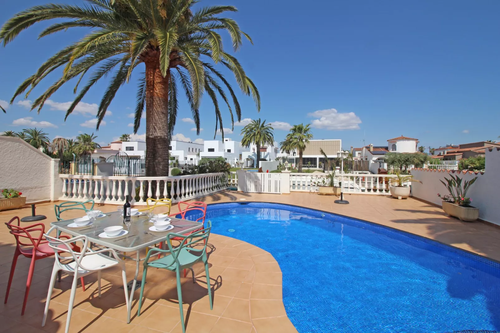 0108-LLOBREGAT 44 A-Piscine