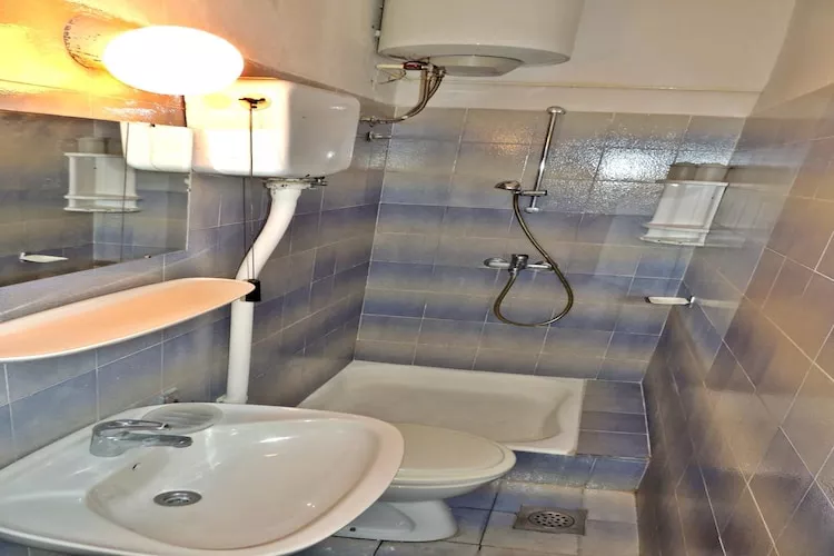 Apartments Majkovica- Double Room with Private External Bathroom-Bathroom