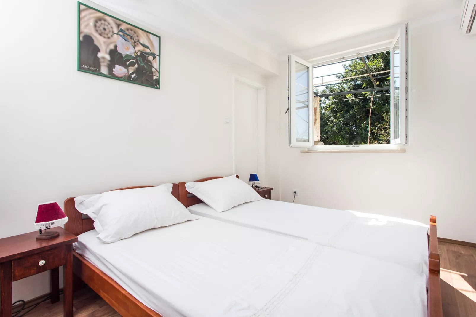 Apartments Ljubimir - Comfort One-Bedroom Apartment with Shared Terrace - Nono-Bedroom