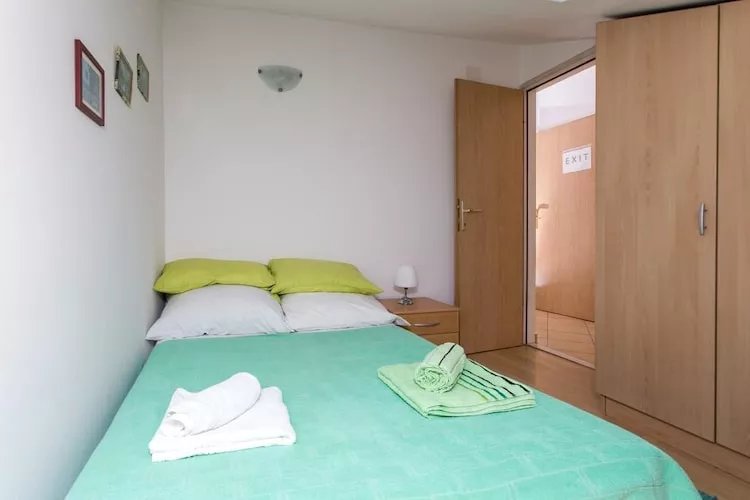 Apartment Lala - Two  Bedroom Apartment with Sea View-Schlafzimmer
