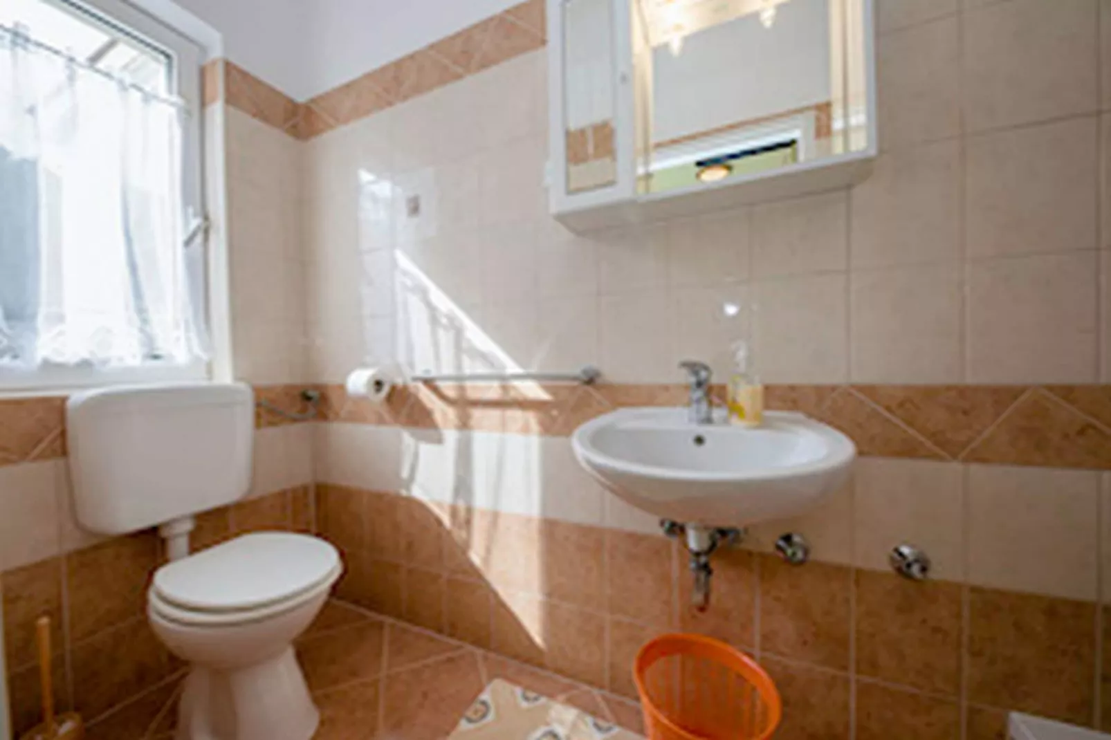 Apartments & Rooms Green Bay - Double Room with Balcony  (Room 4)-Badezimmer