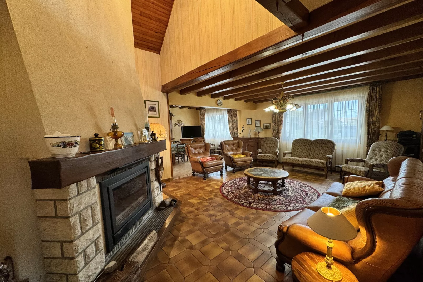 La Changéenne - Charme - 15 pers - Rêve au Mans-Living room