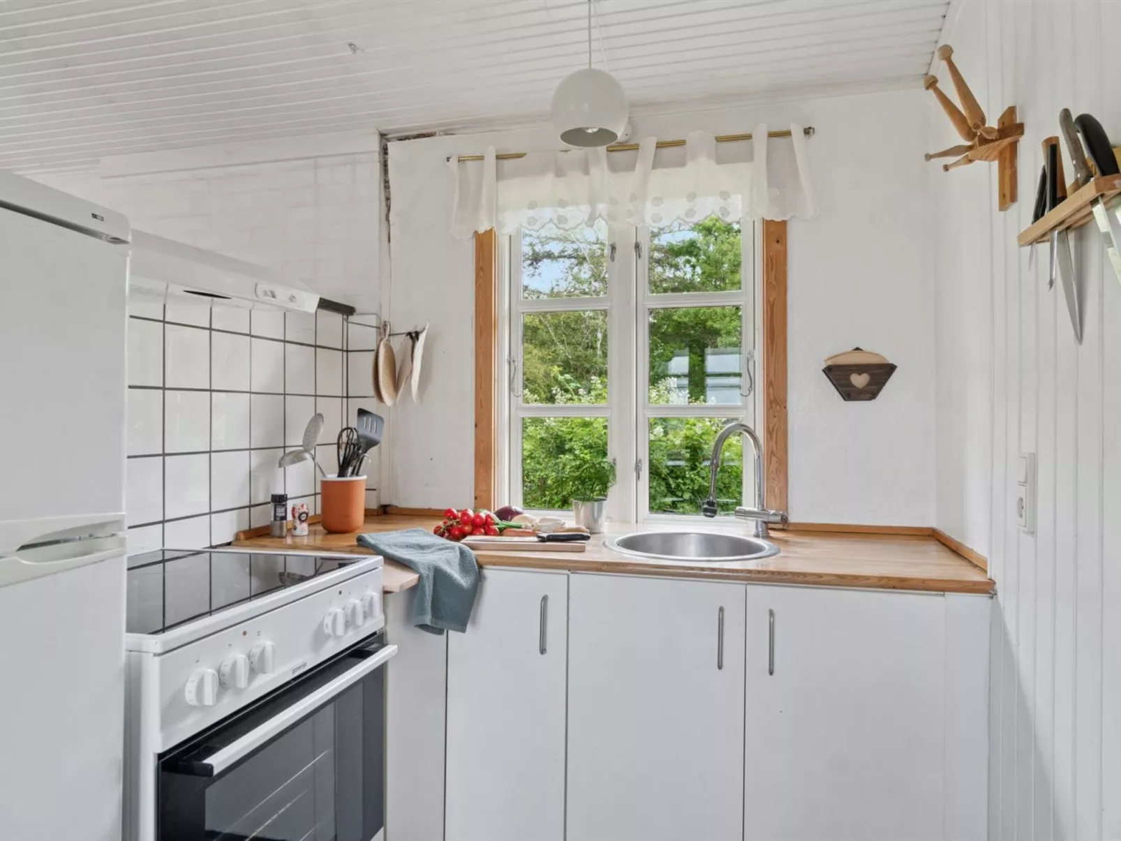 "Catalin" - 50m from the sea-Inside