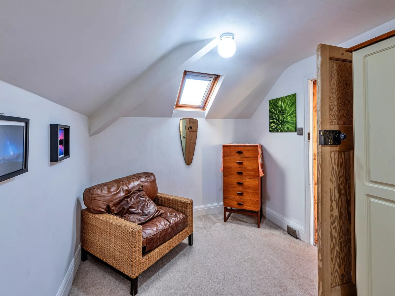 Ty Gwyn Hideaway-Inside