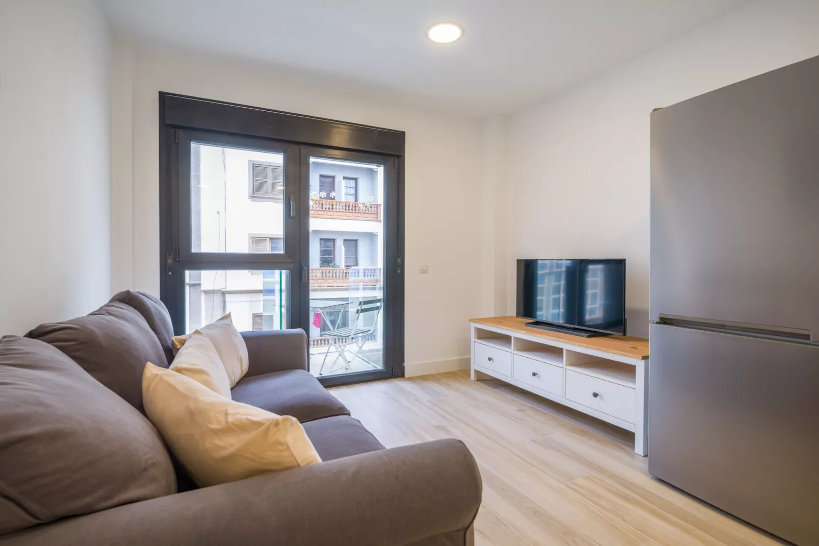 Deluxe Beachside 2C By CanariasGetaway-Living room