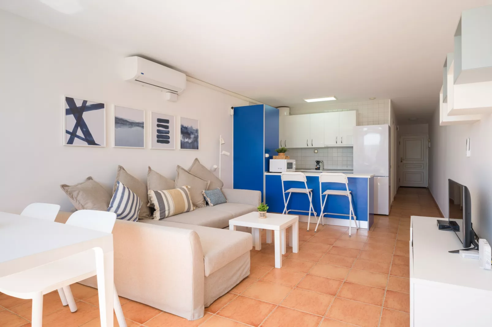Ciaboga Front Line By CanariasGetaway-Salon