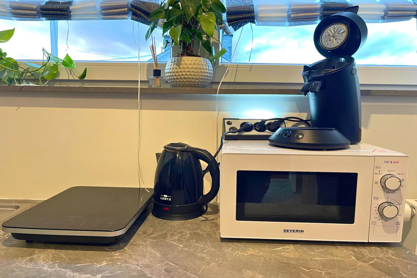 F002 Apartment mit Schlafzimmer DG-Cuisine