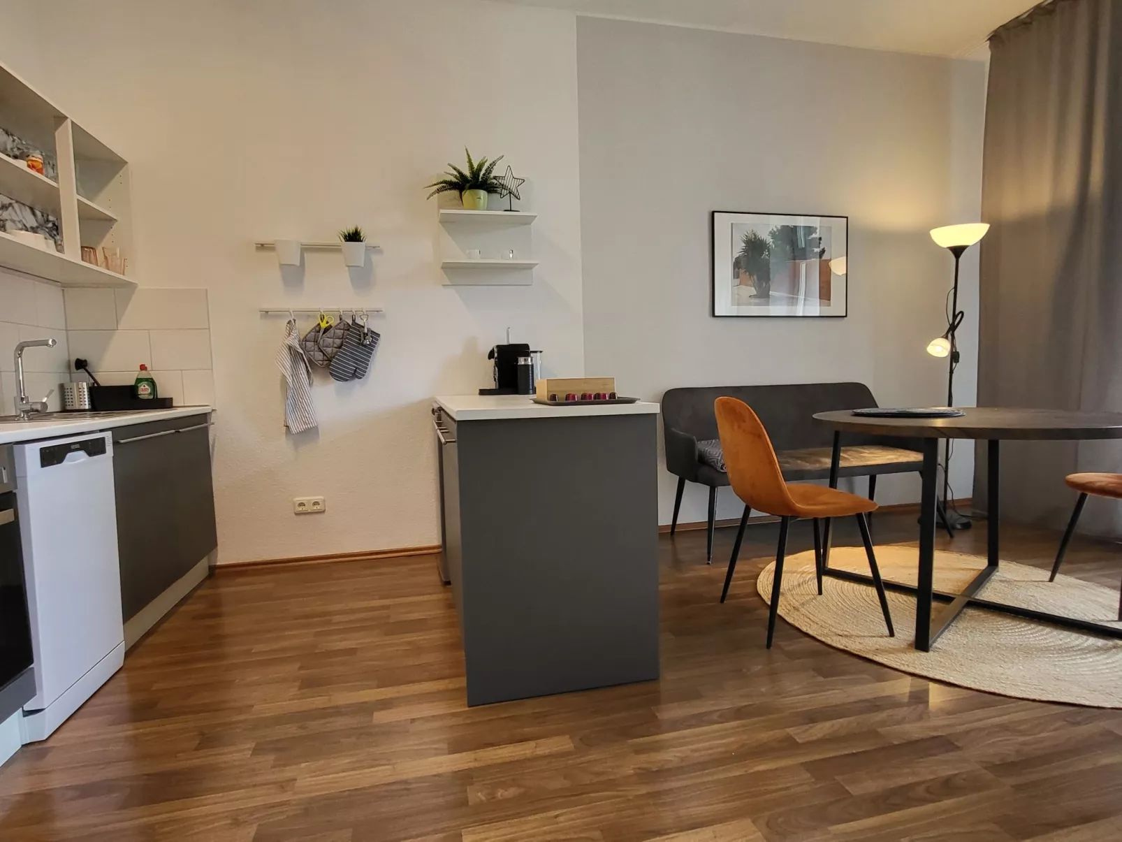 Modernes Apartment in Magdeburg-Inside