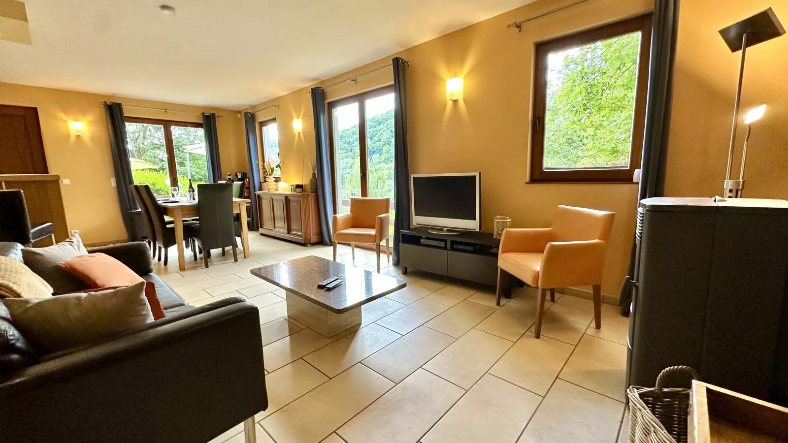 Le Quarante et Un-Living room