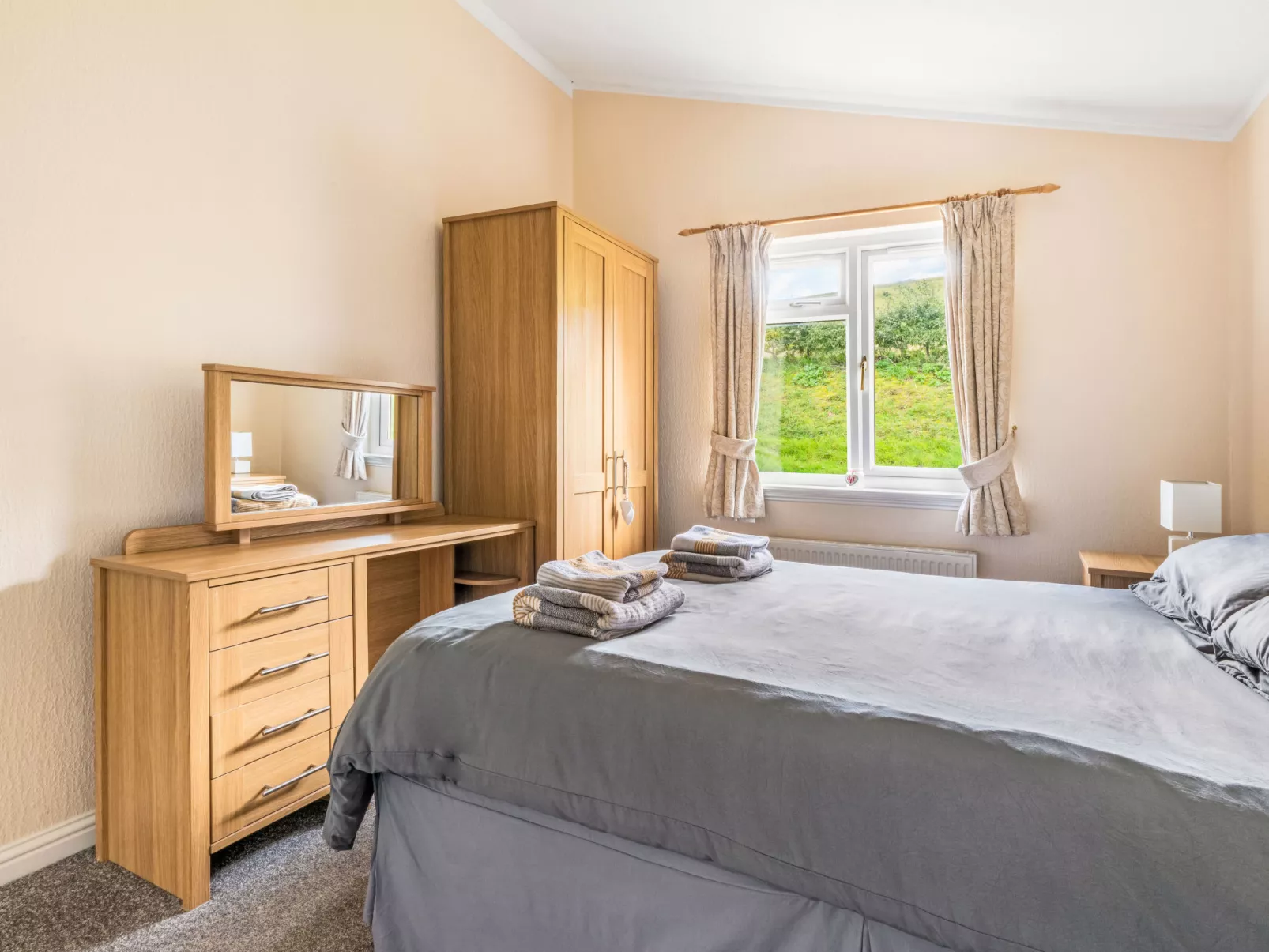 Loch Side Lodge 5-Drinnen