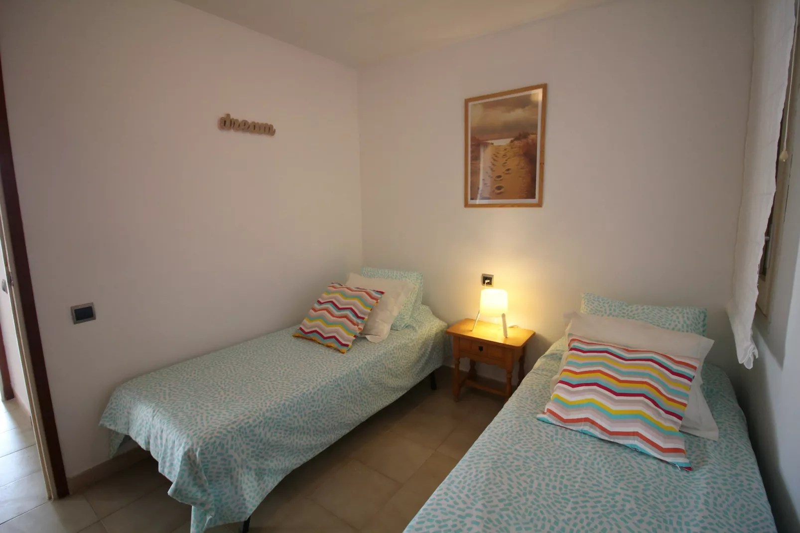 0102-KARINA 16º L-Chambre