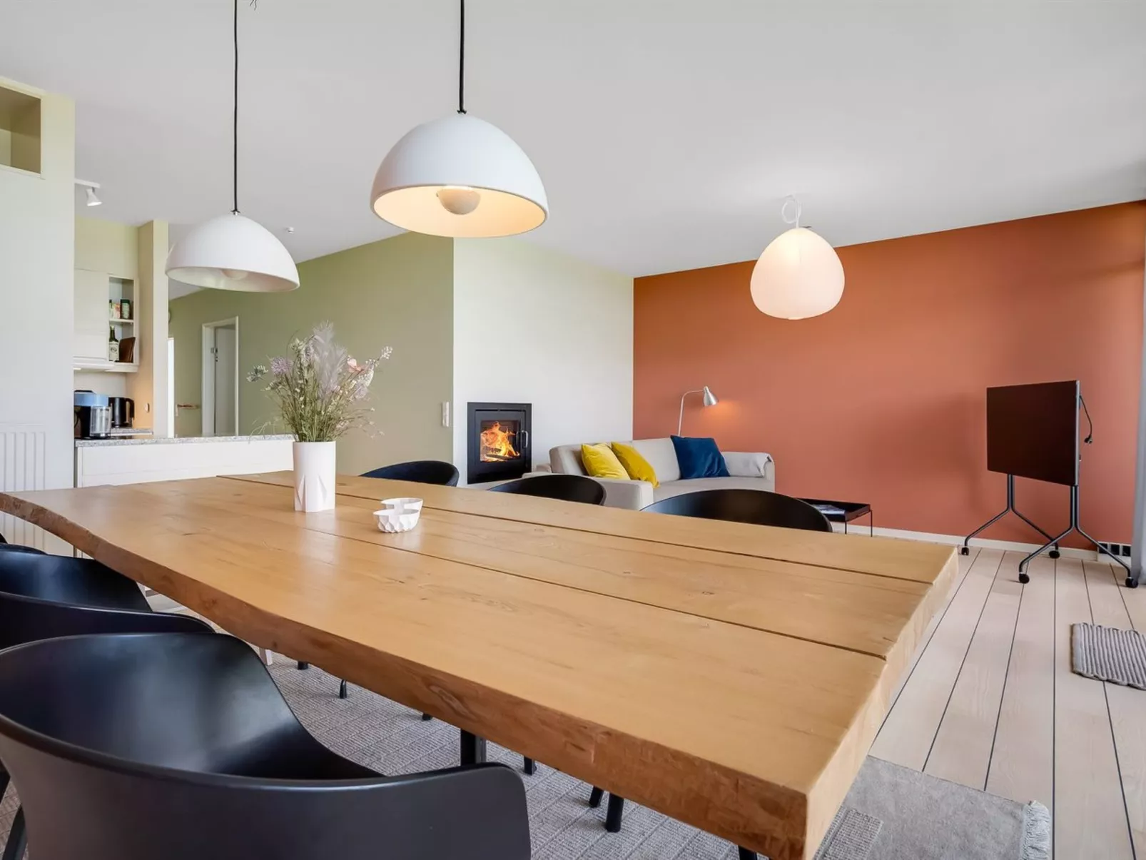 "Arian" - 25m from the sea-Inside