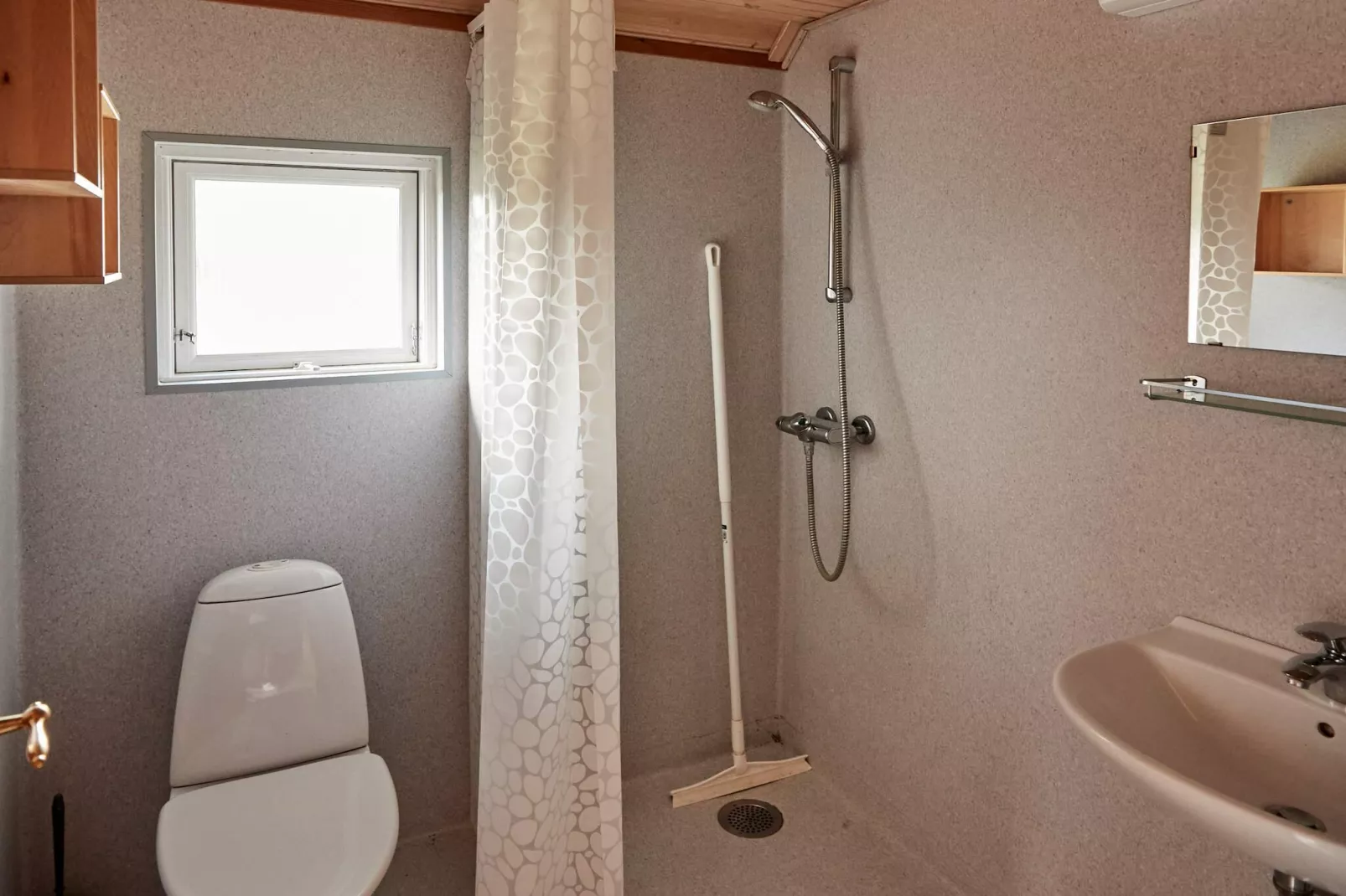 SCANDINAVIAN-Indoor