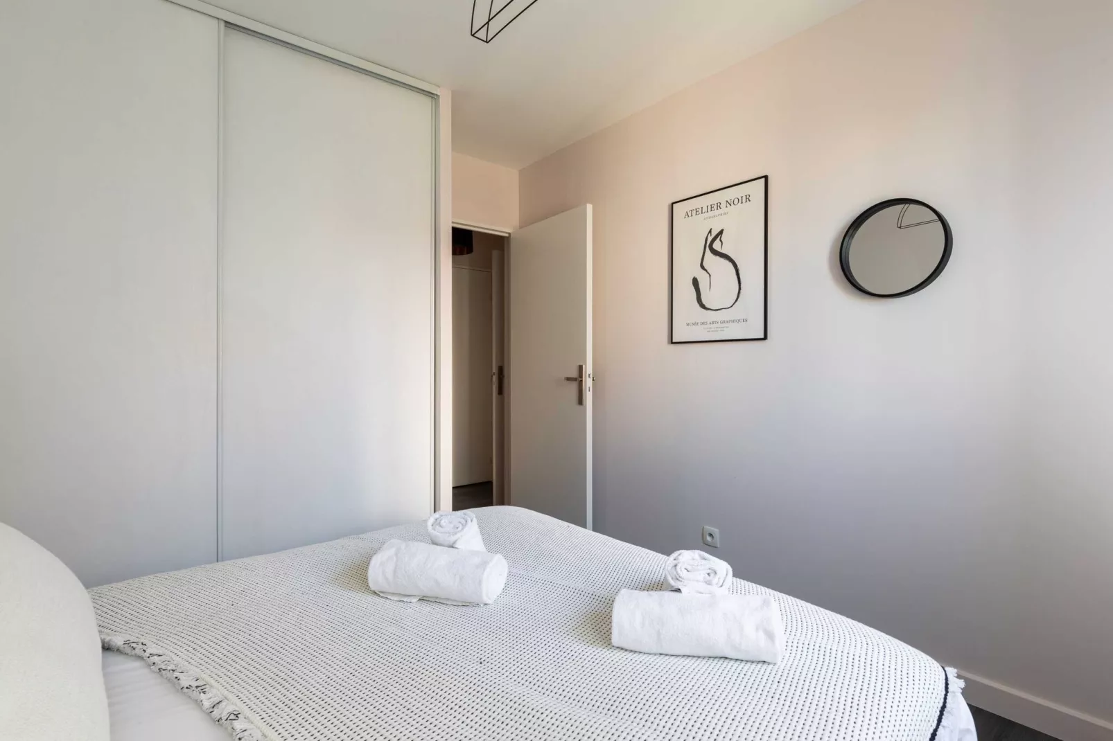 FJ-3-LEVY-Bedroom