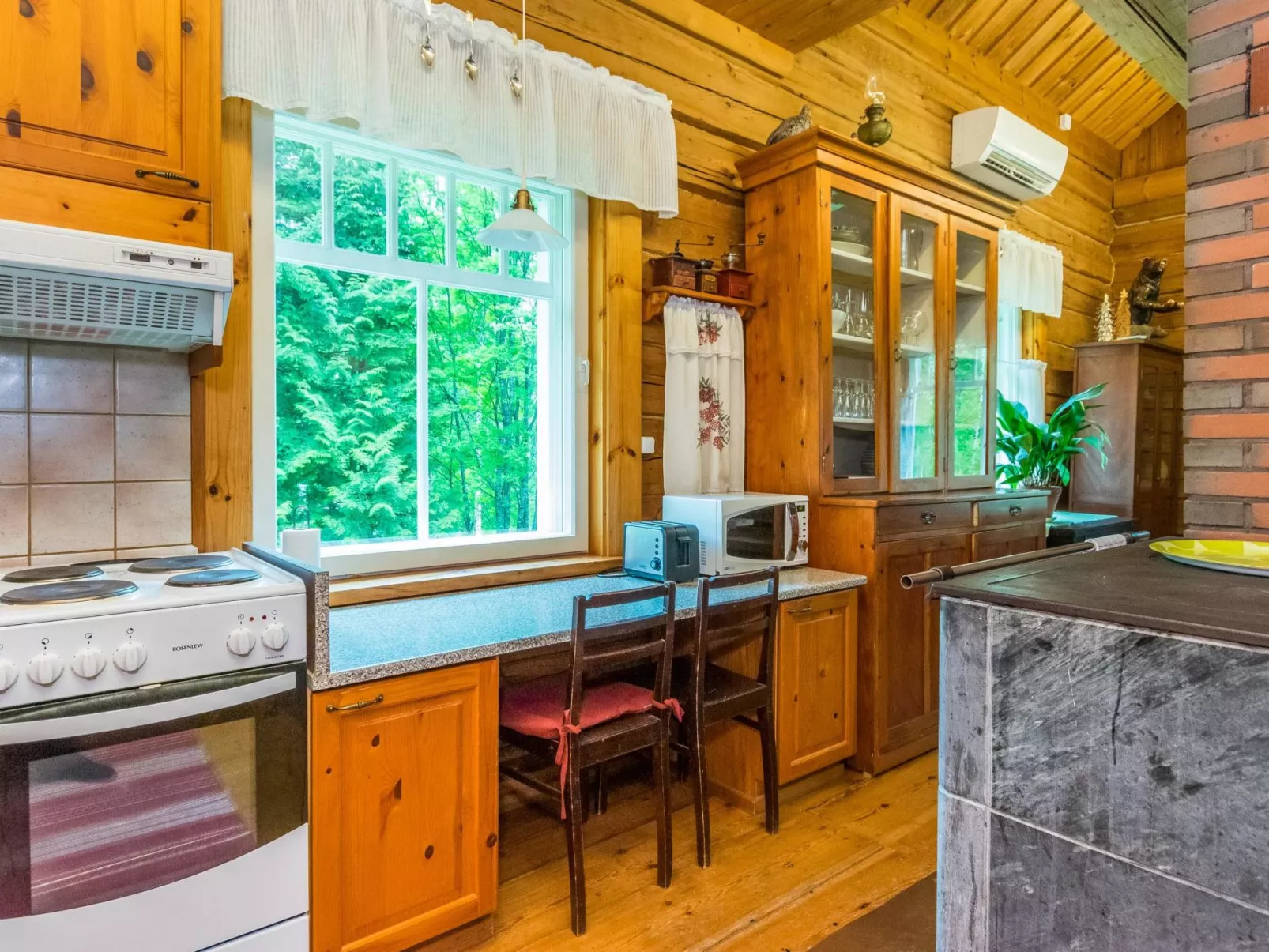 Tervapääsky-Dedans