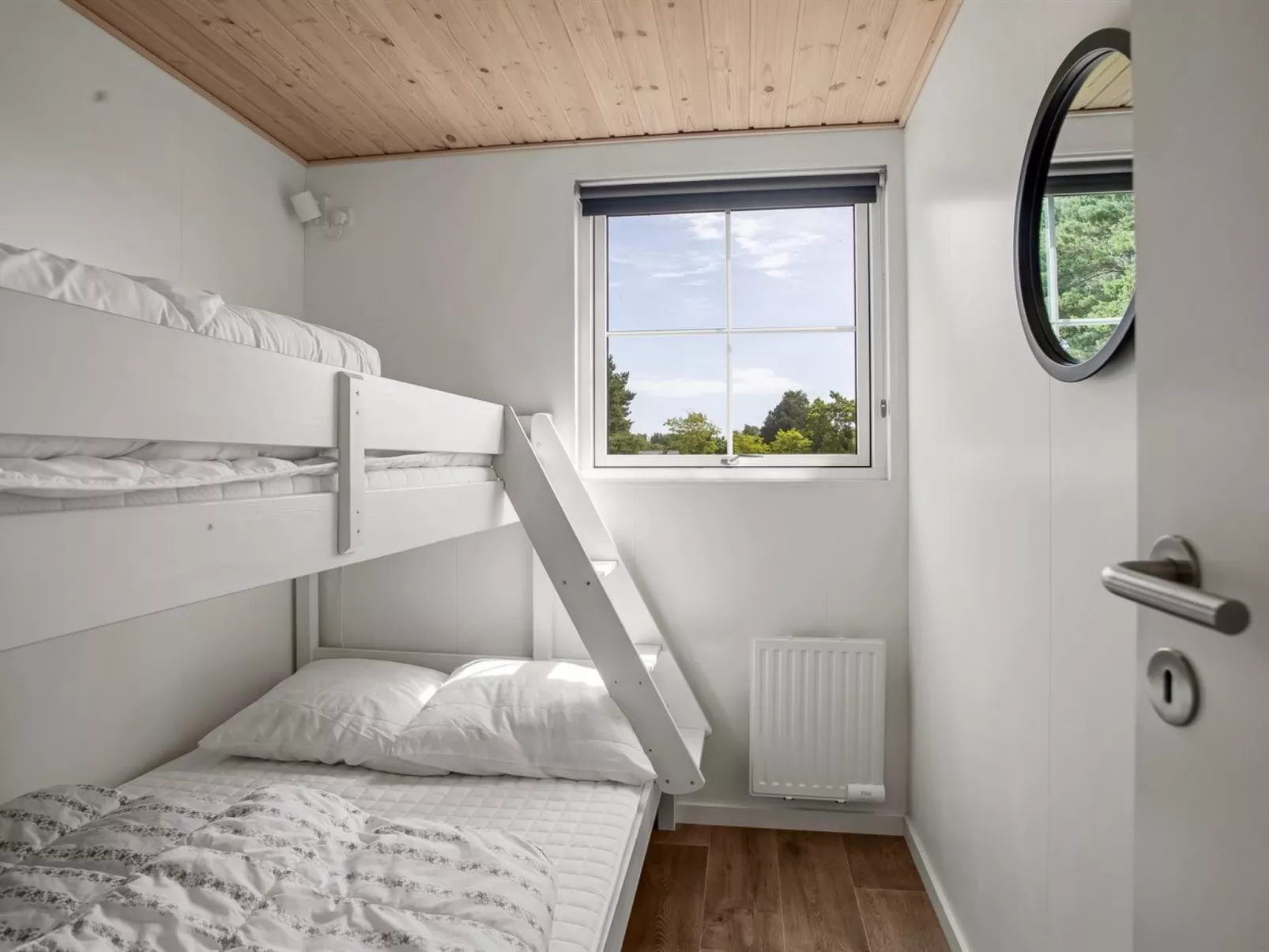 "Fay" - 900m from the sea-Drinnen