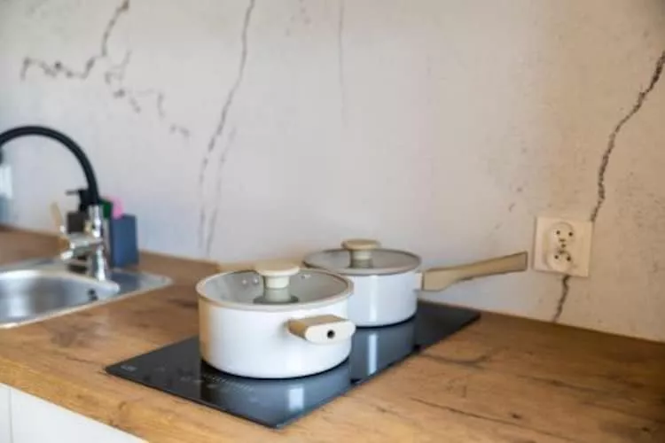 Apartamenty parterowe dla 2 osób w Mielnie-Kitchen