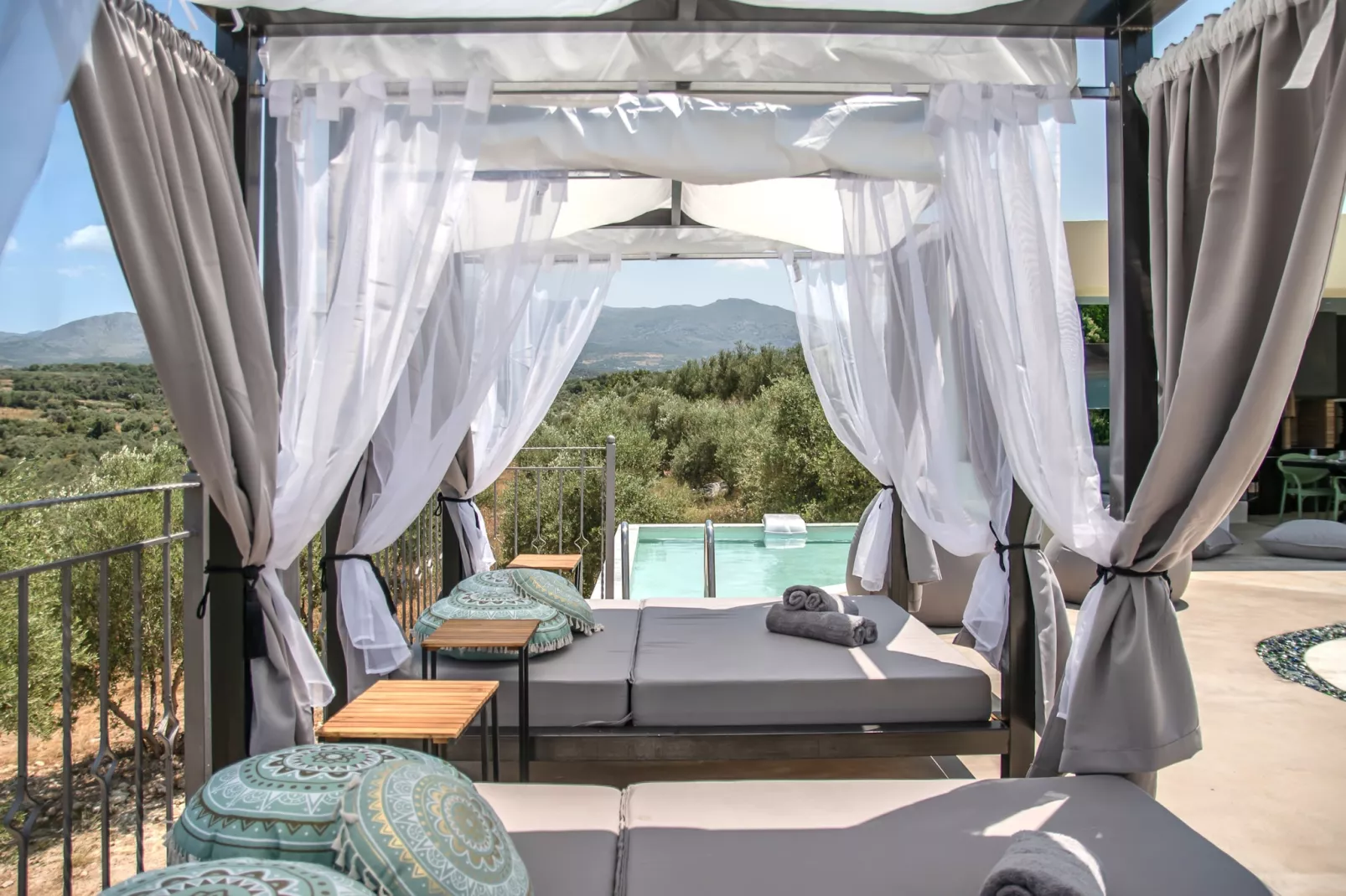 Varimpo Luxury Escape-Schwimmbad