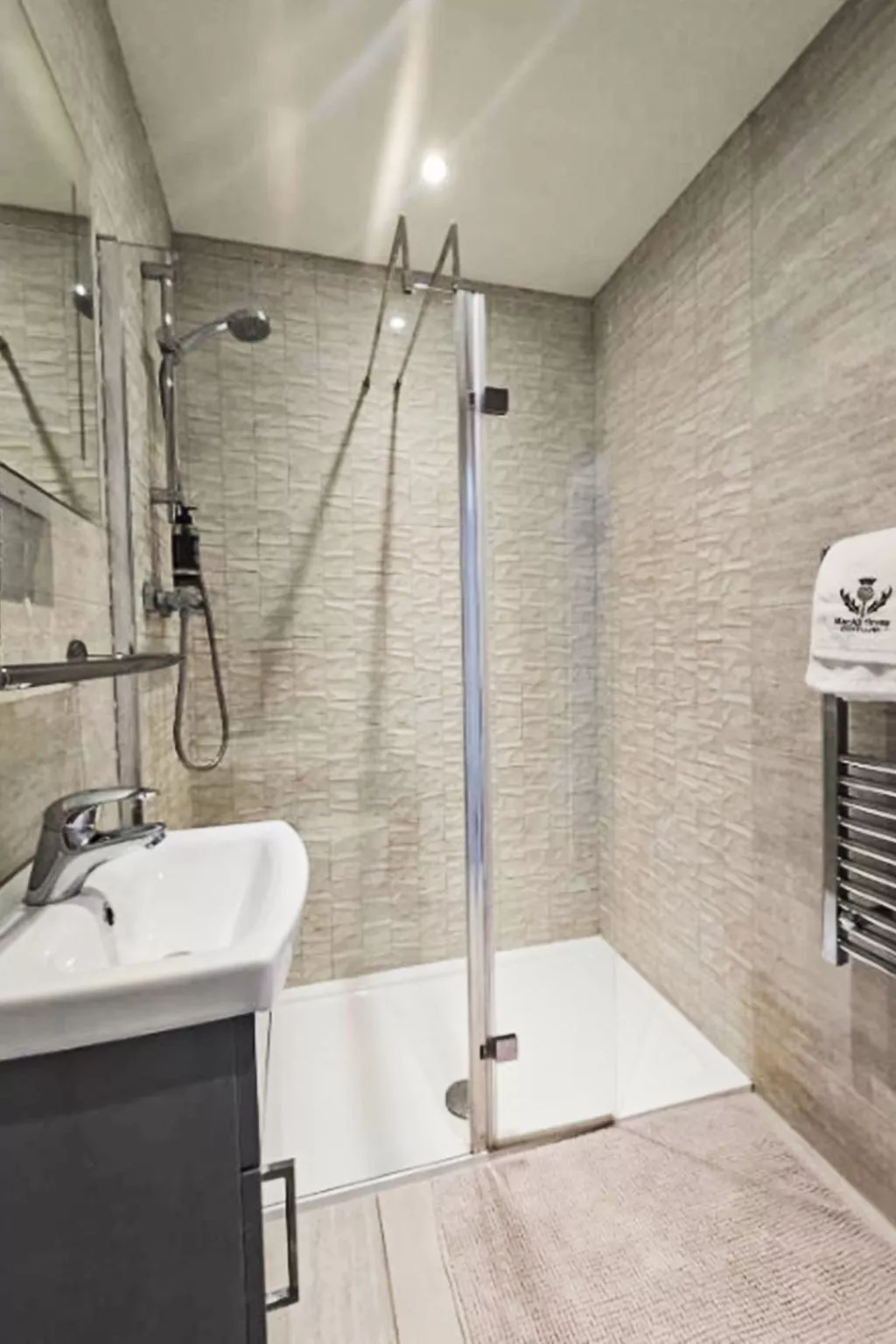 Fishertown Apartment-Inside