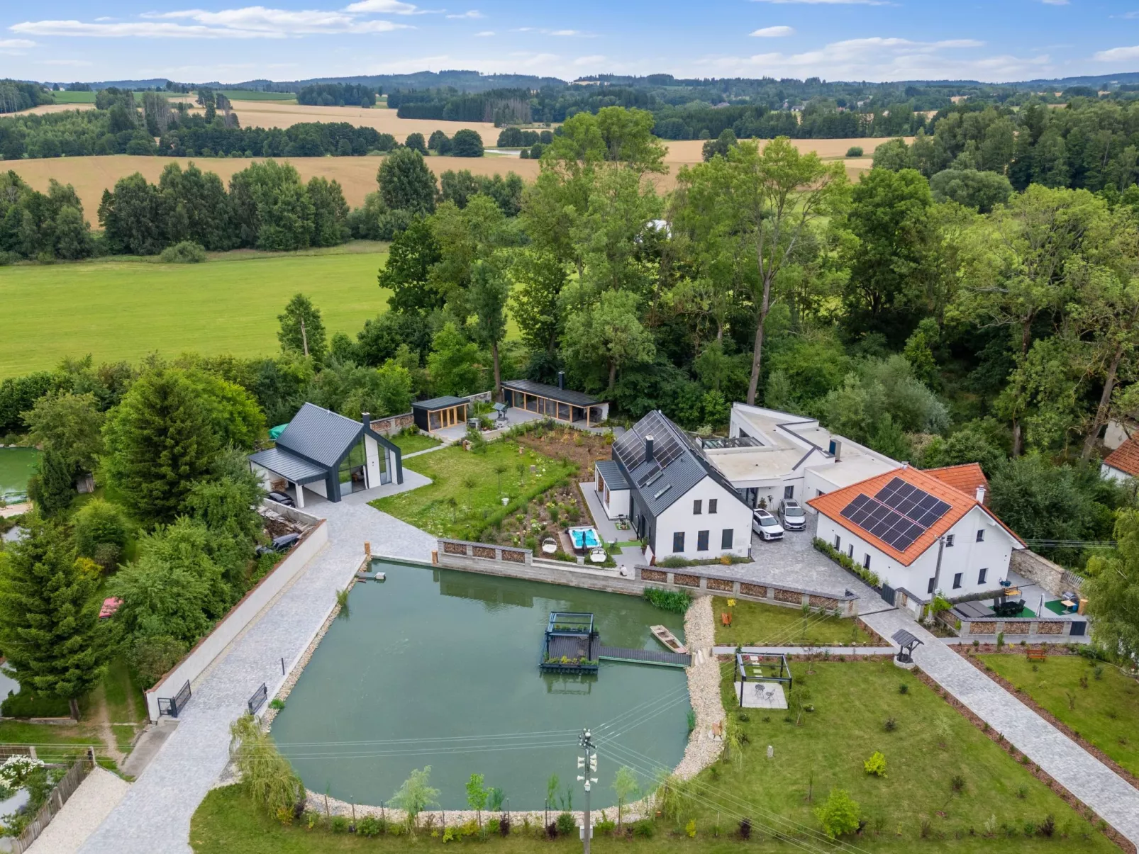 Luxury Retreat Resort-Dehors