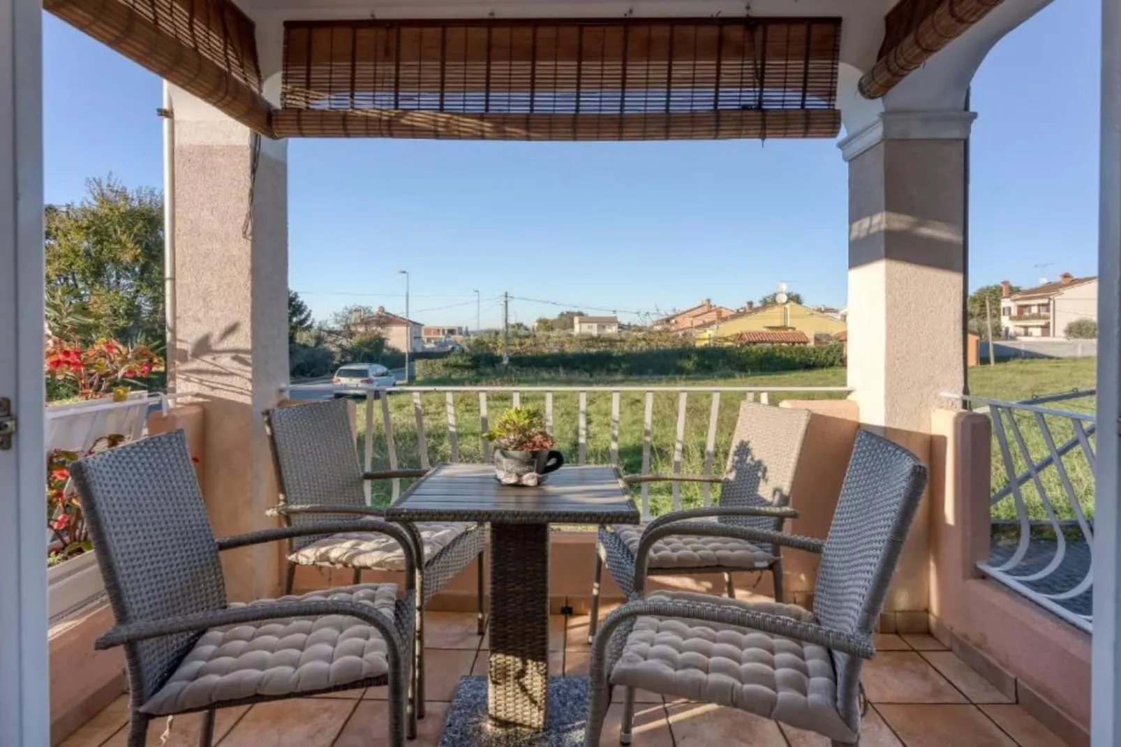 Apartment Matej Tar - One Bedroom Apartment with Balcony-Terrasse/Balkon