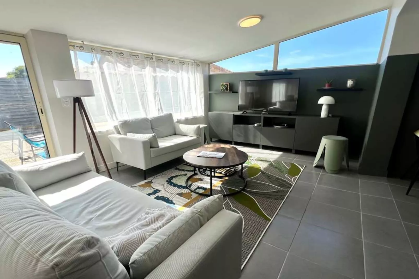 50& 53 Chappert-Living room
