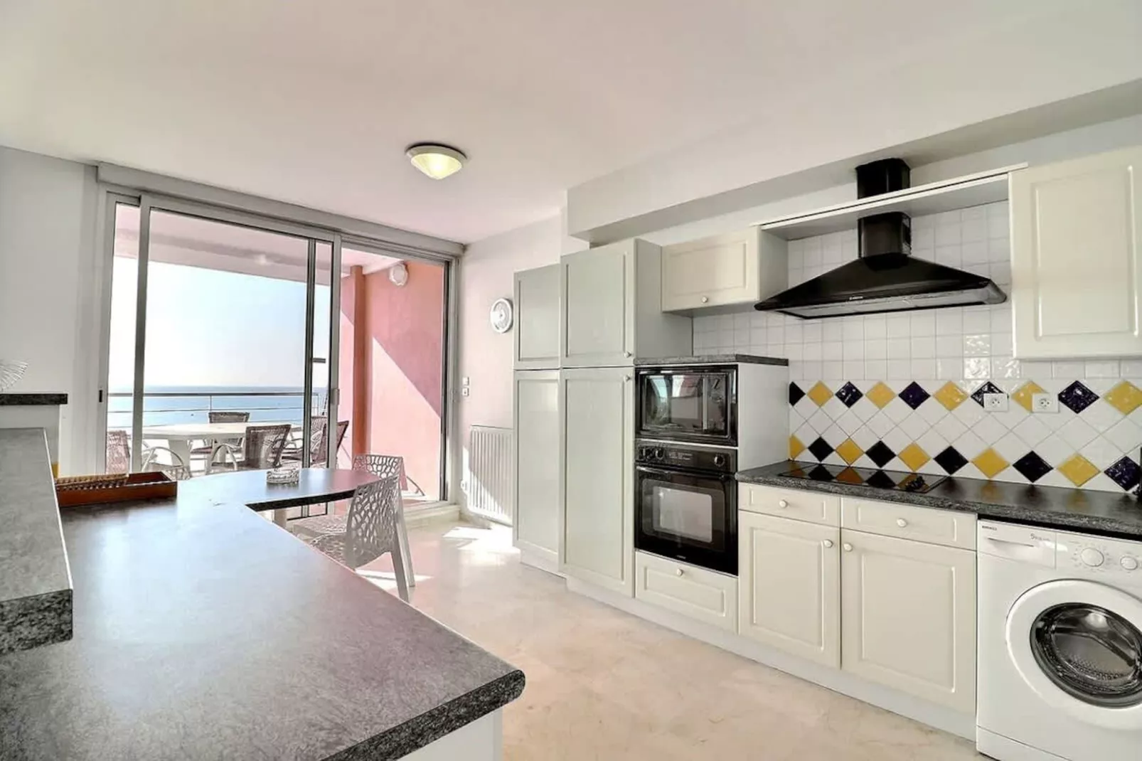 156 LENGAY (301)-Kitchen