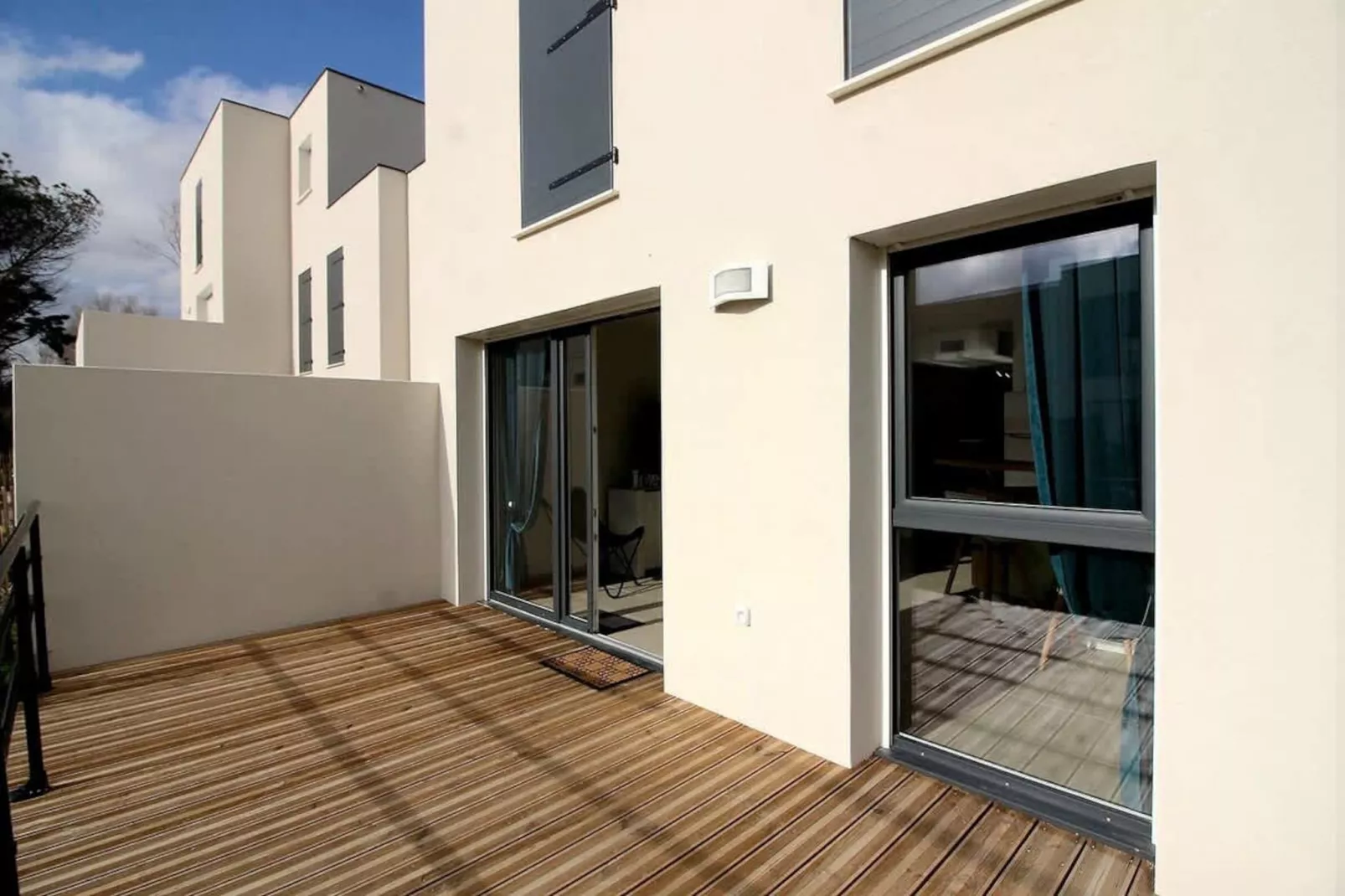 LOU 190  FRED-Terrasse/Balkon