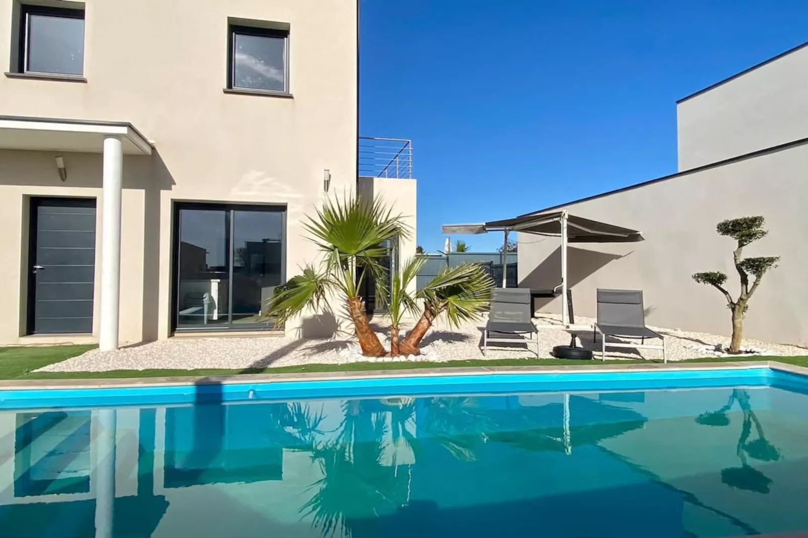 LOU 214 TAIR-Swimming pool