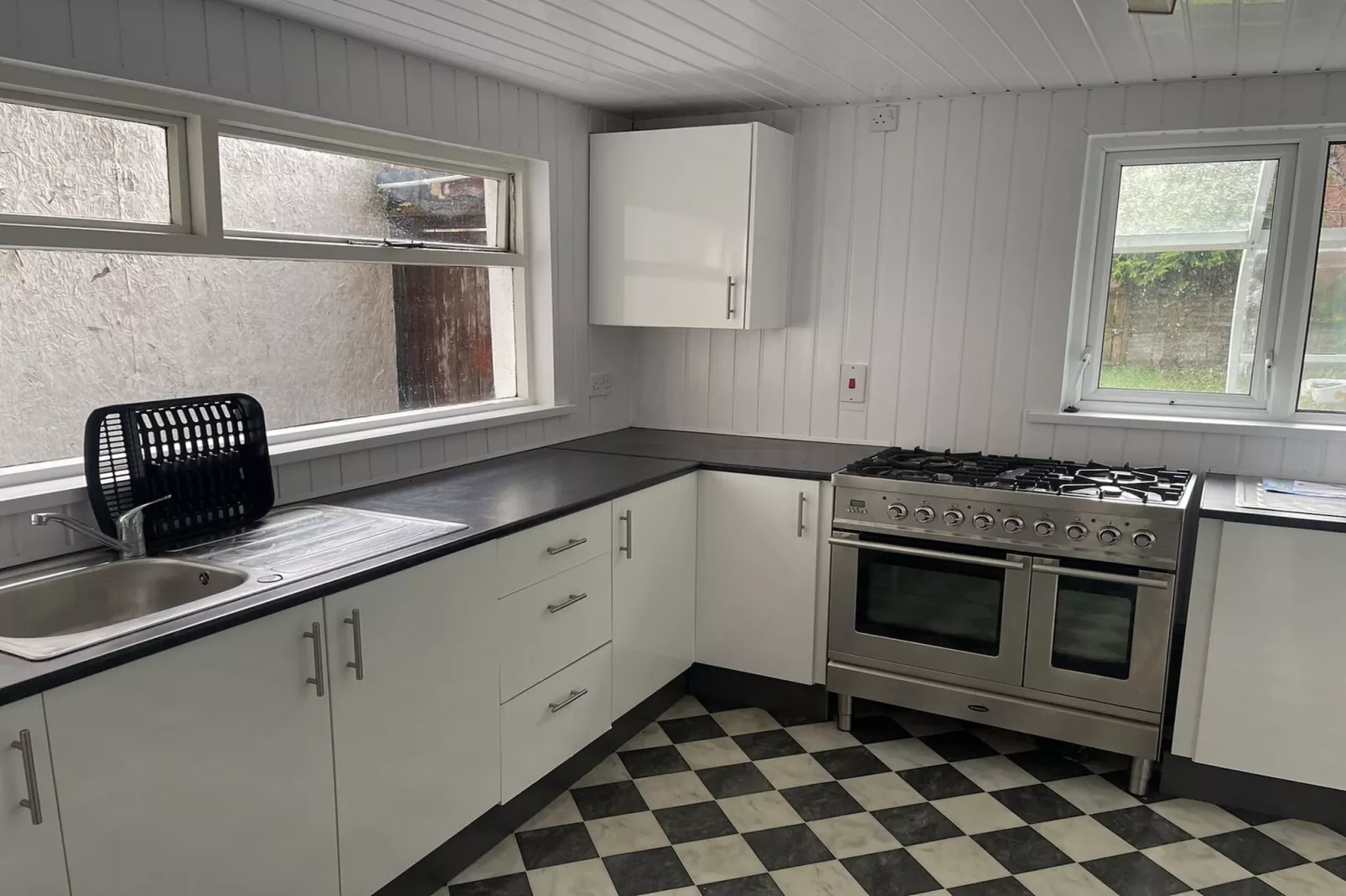 NI_BLT006_Standard Double Room-Cuisine
