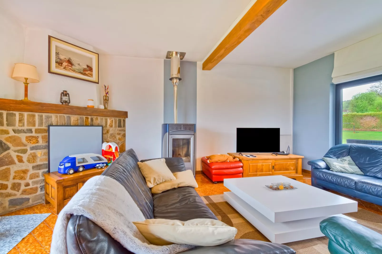 Très belle habitation à Lierneux pour 8 adultes-Salon