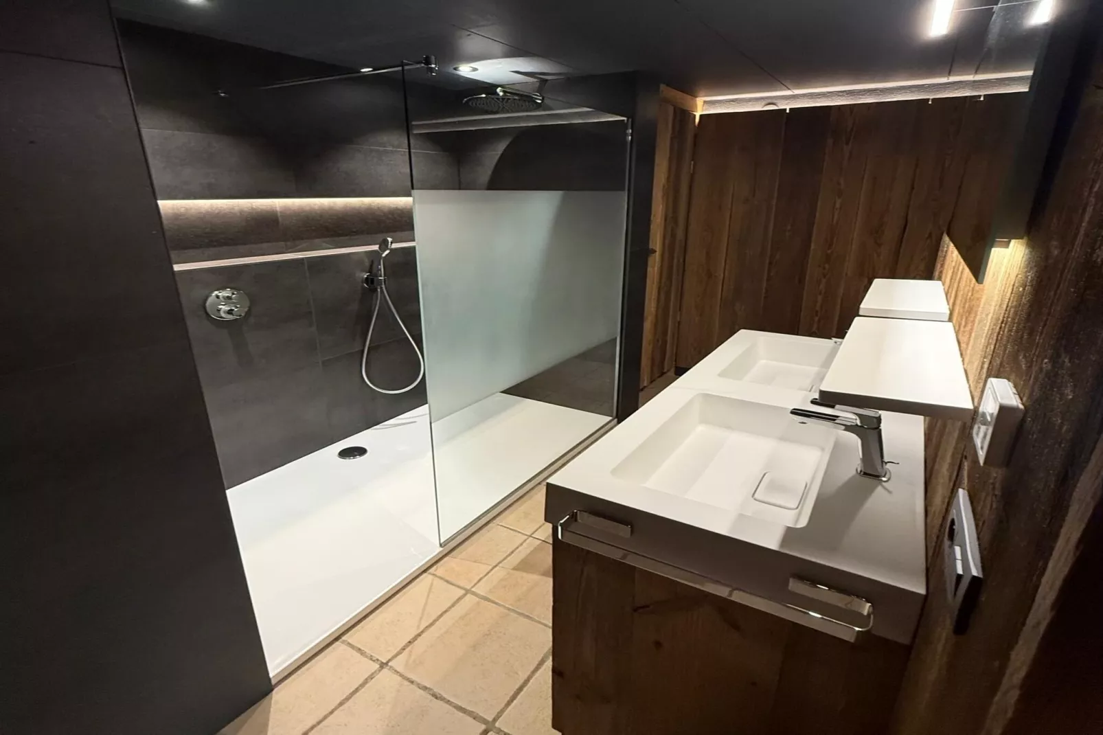 Les Vieilles Pierres-Salle de bain