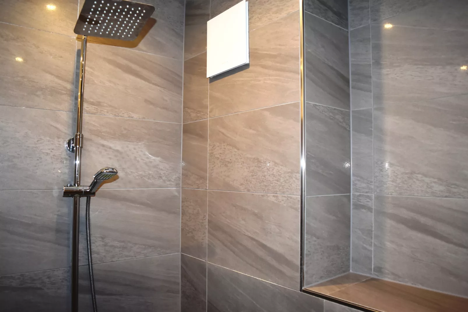 Apartment 75 qm mit Spreeblick-Badezimmer