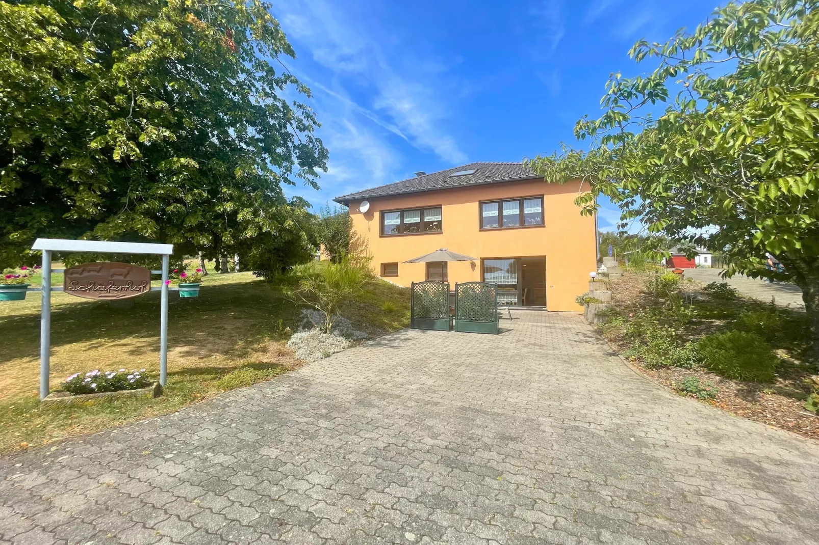 Am Schäferhof-Außenbereich Sommer