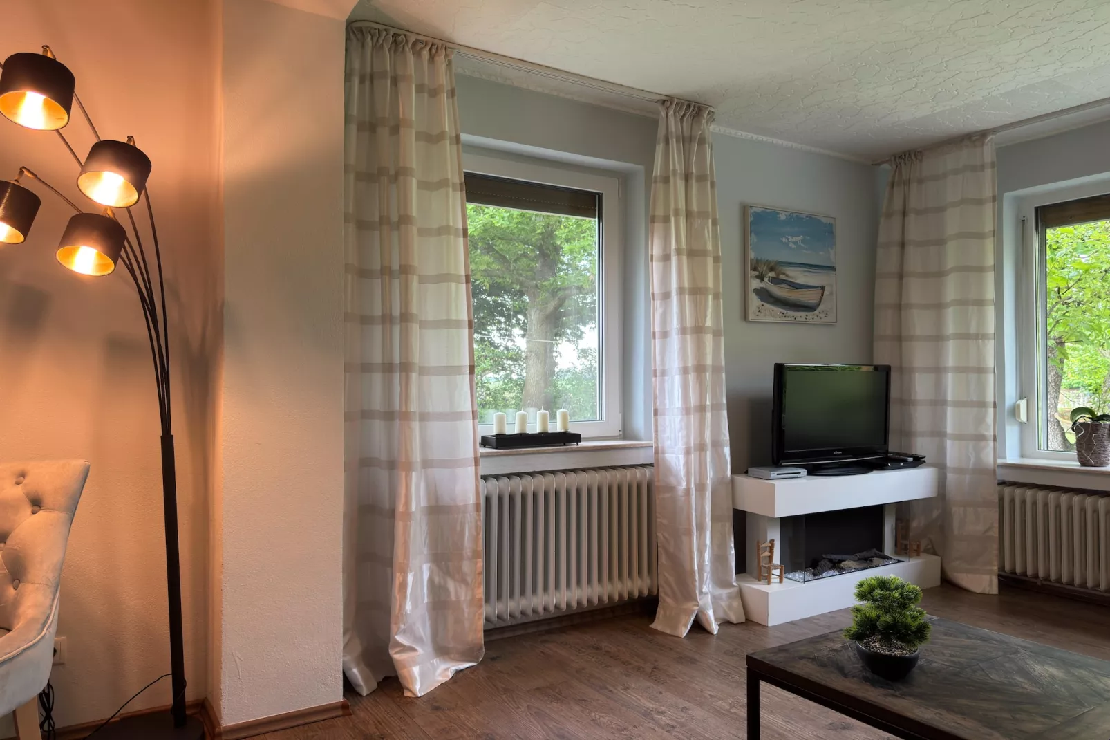 Ferienhaus mit großem Grundstück in Friederikensiel-Salon