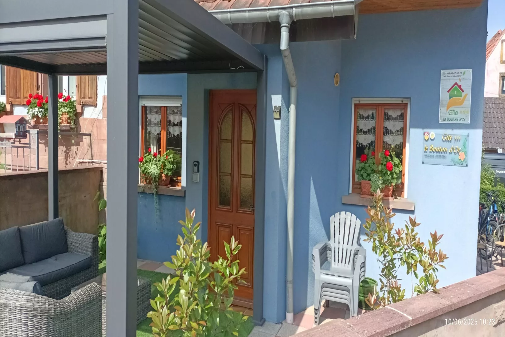 Semi-detached house Hinsbourg-Exterior in summer