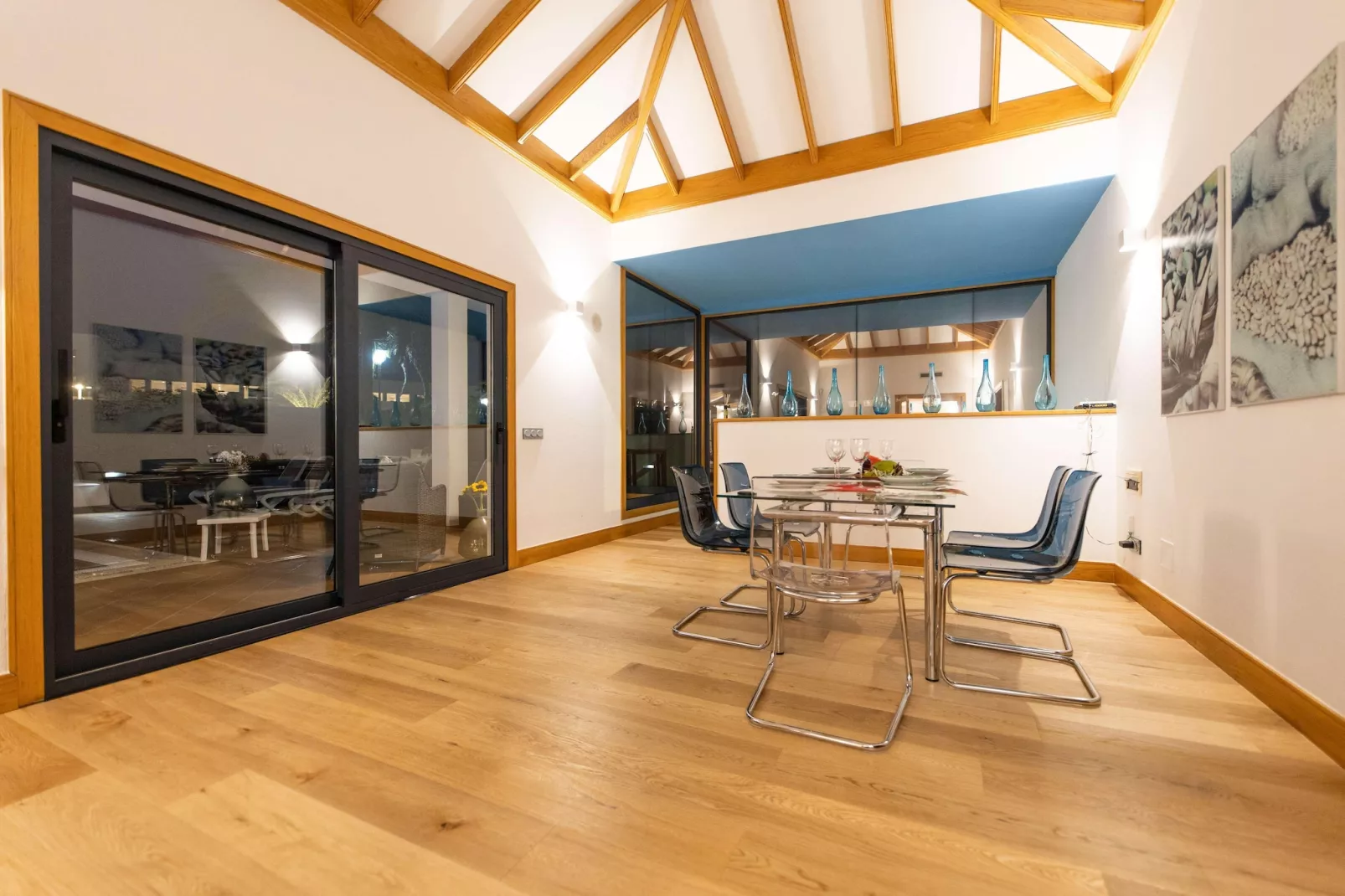 Villa A-Hall & reception