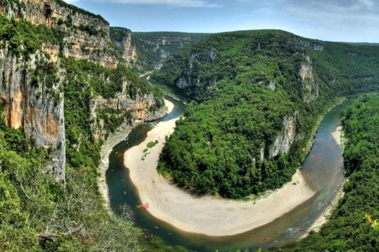 Le Domaine des Hauts de Salavas 3-Areas within 20km in summer