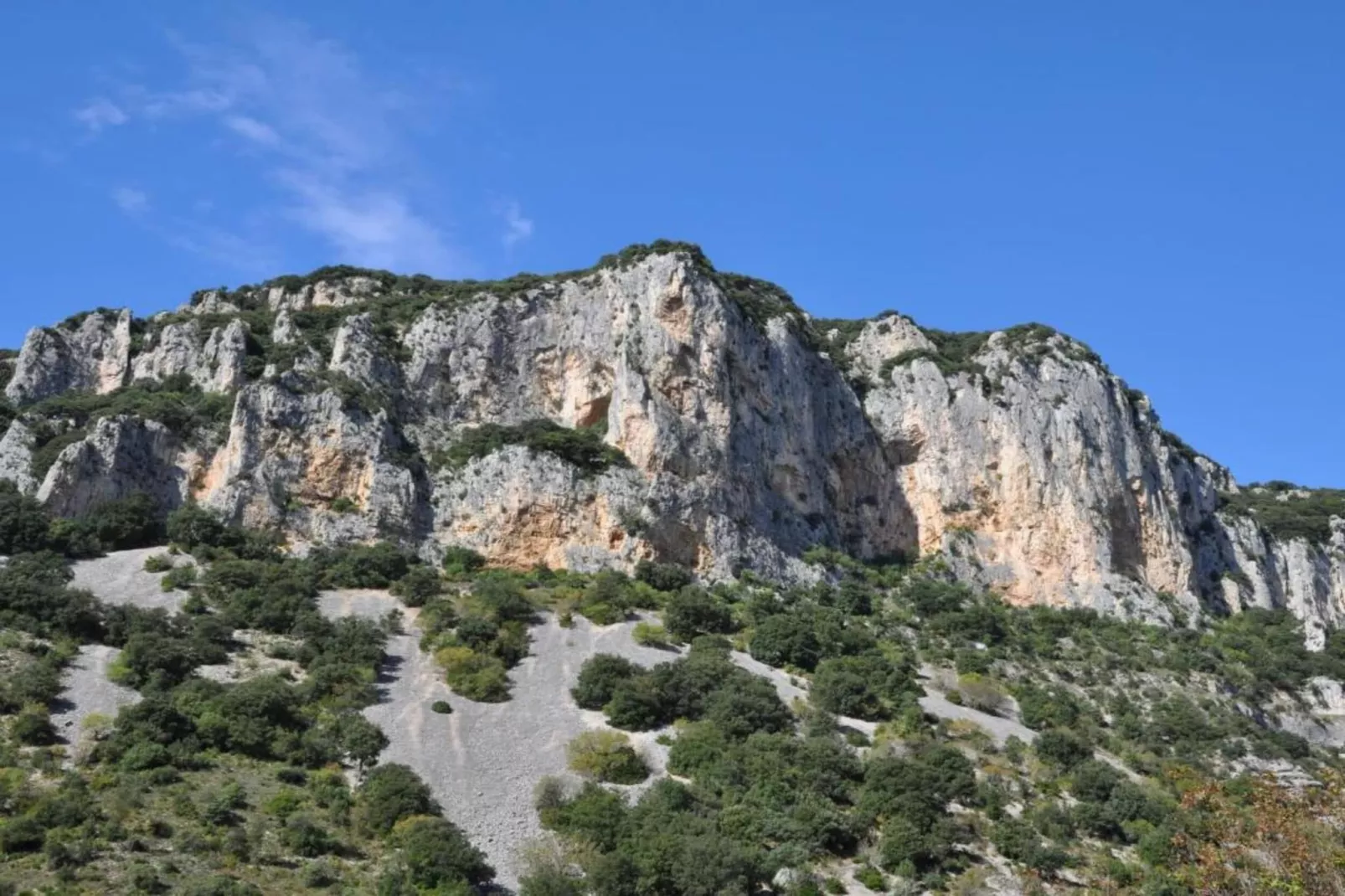 L'Oliveraie-Areas within 20km in summer