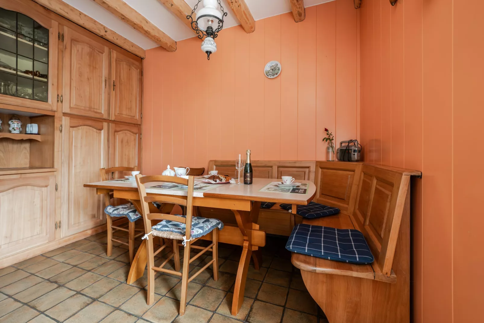 Au Cheval Blanc-Esszimmer