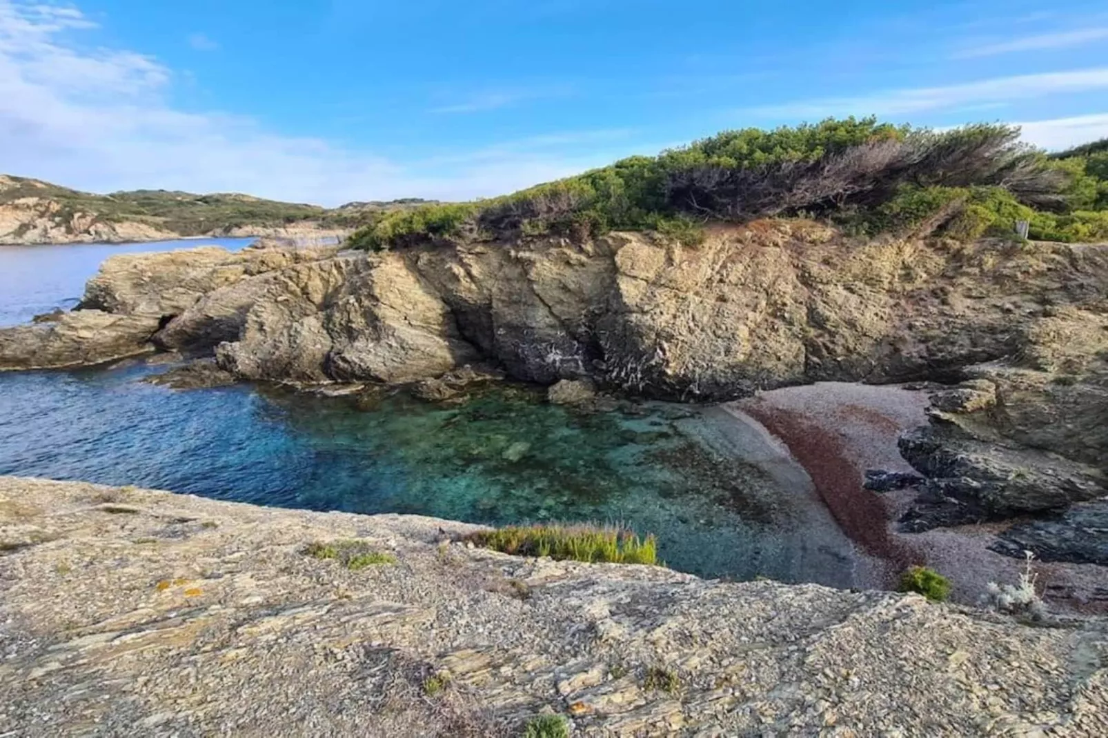 Provencal-Areas within 20km in summer