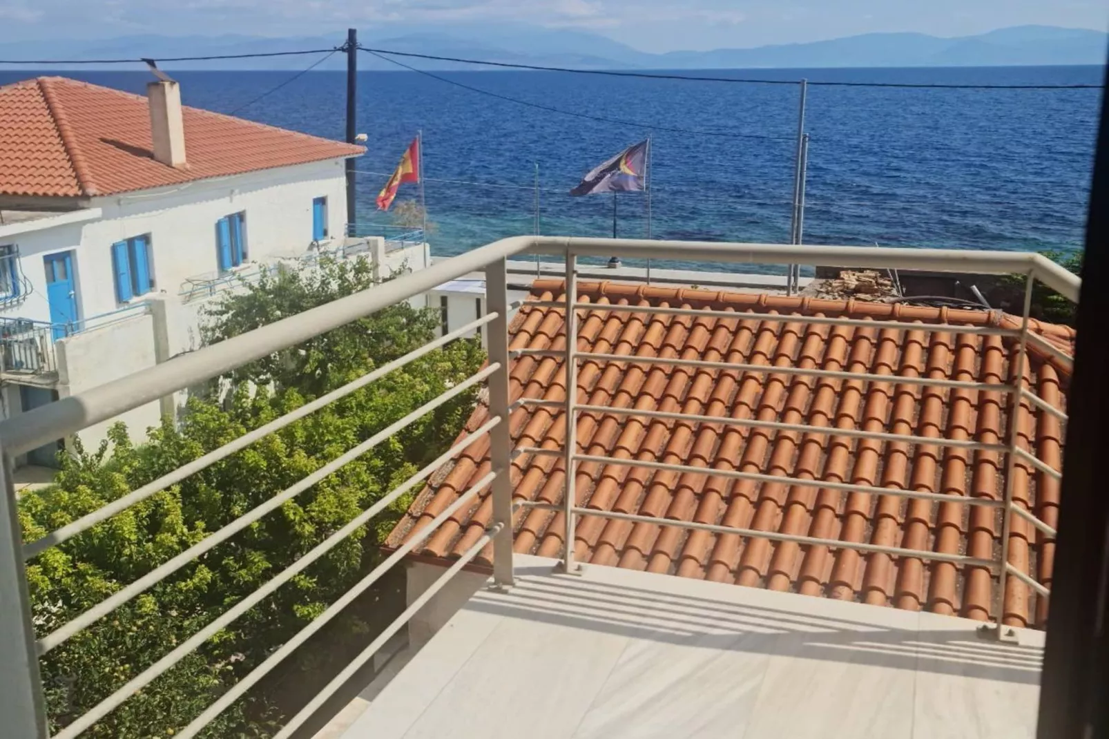 Beautiful House-Apartment Sea-Front Likoporia Korinthias-Terrasse/Balkon