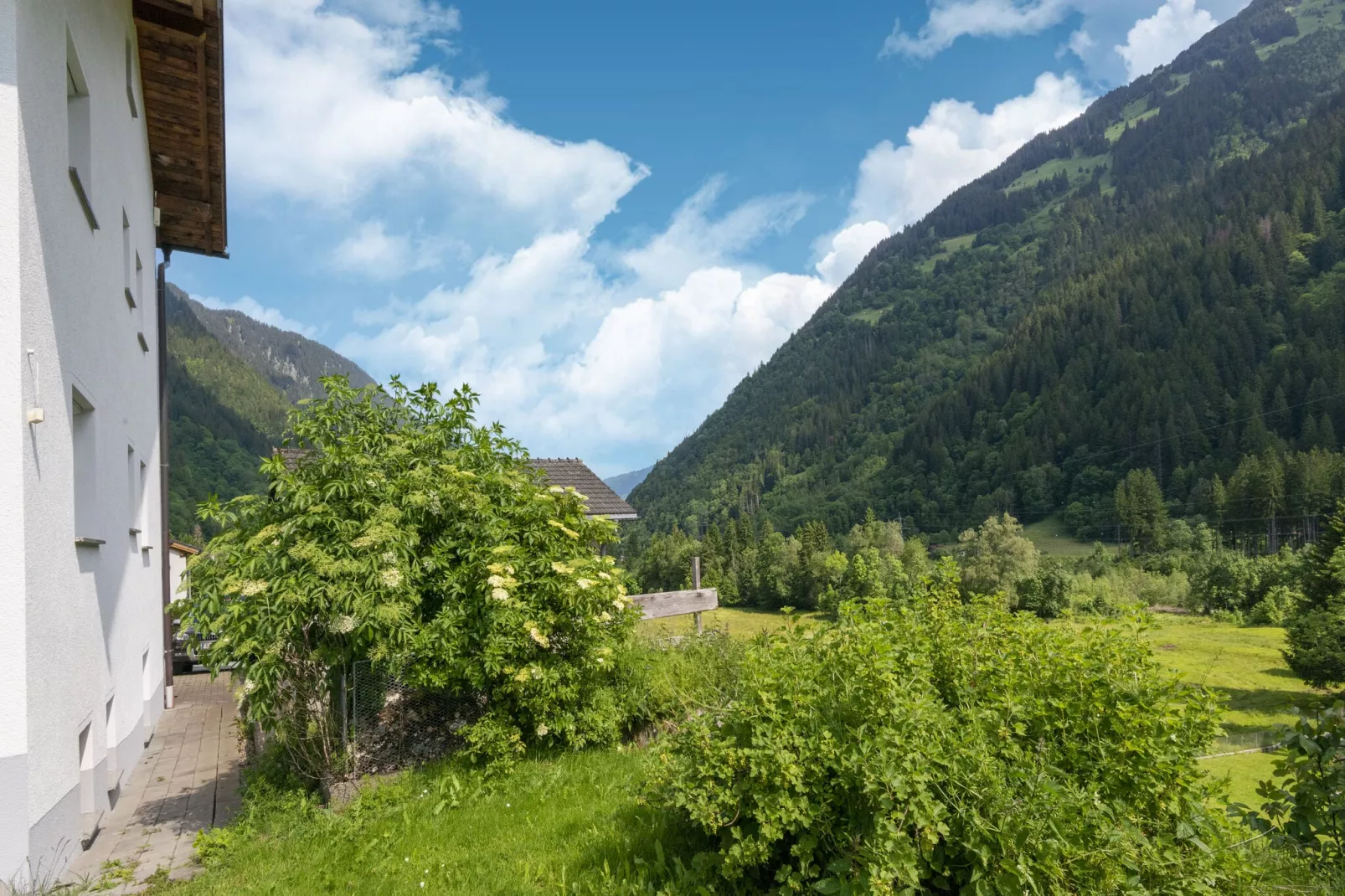 Haus Lukan Groß-View summer