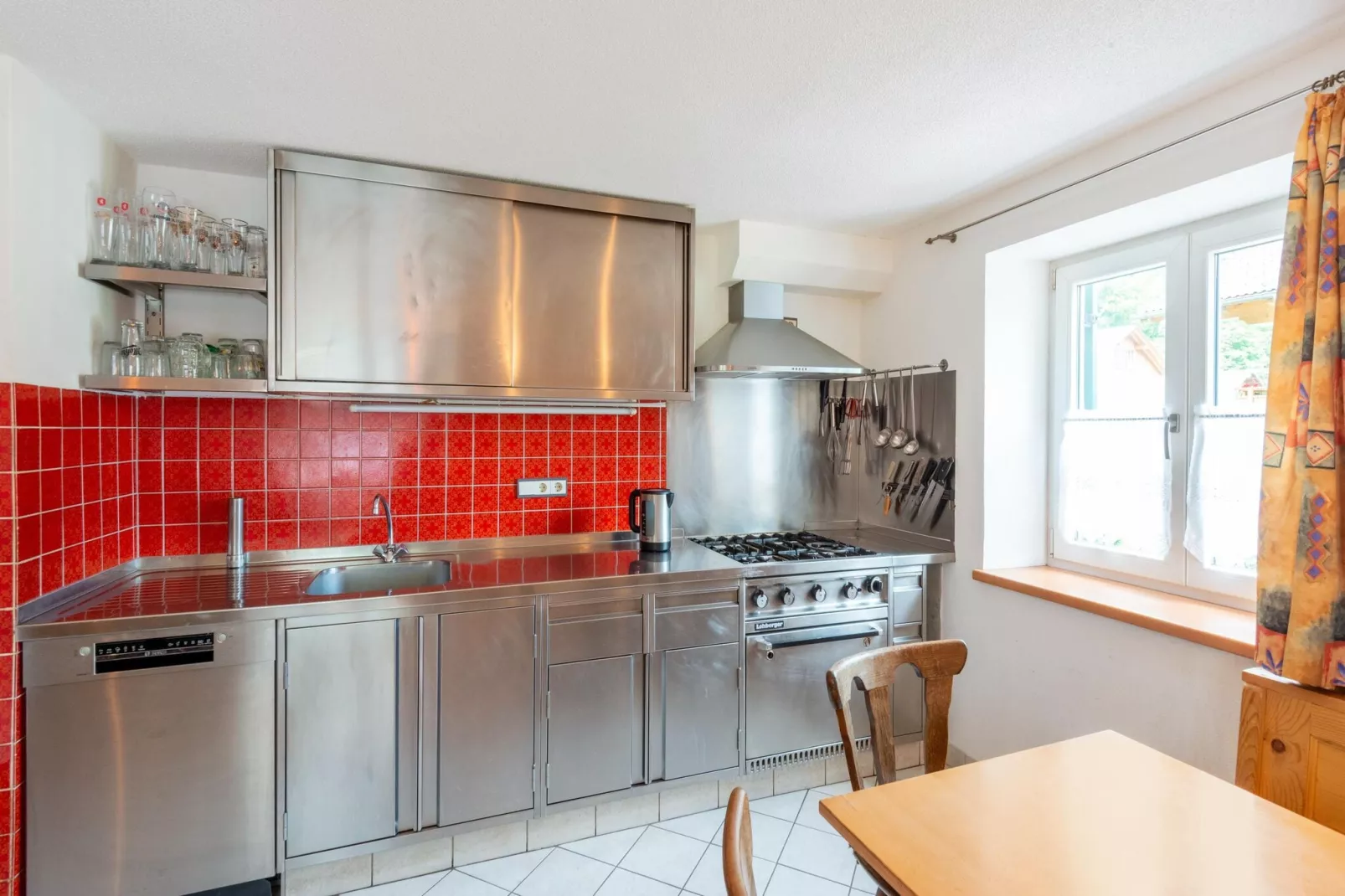 Haus Lukan Groß-Kitchen