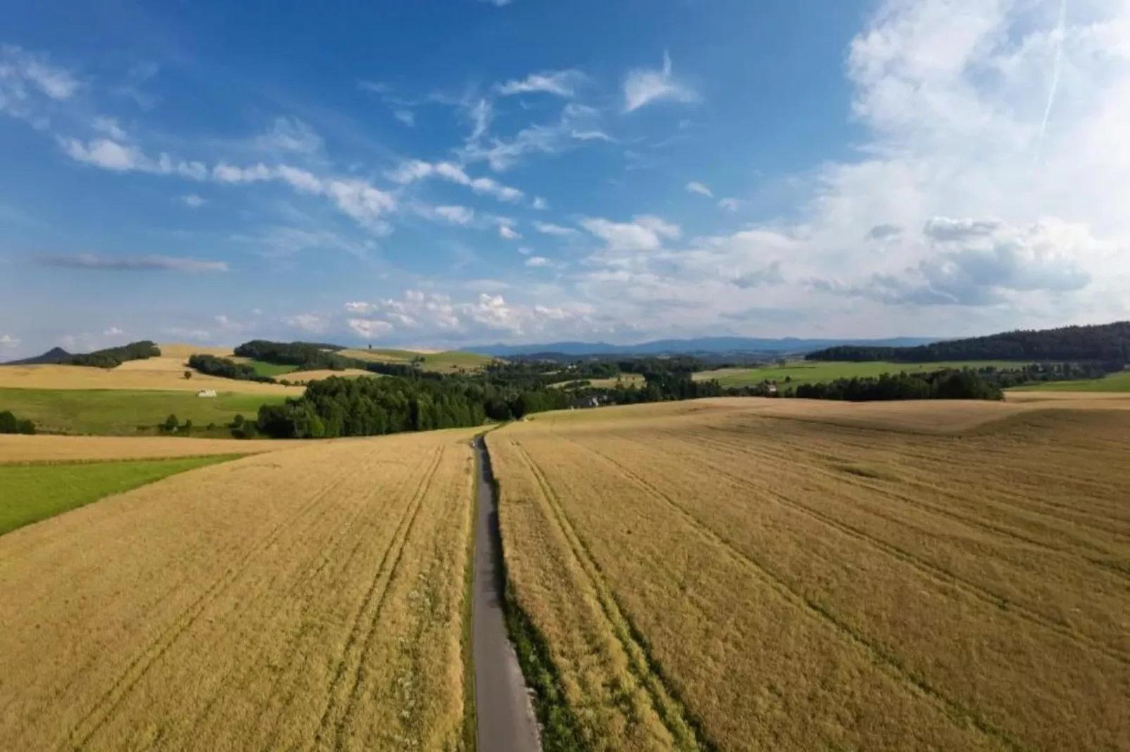 Dolina Bobru-Areas within 5km in summer