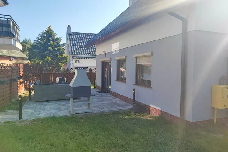 Holiday home in Lukecin for 6 persons-Jardins en été
